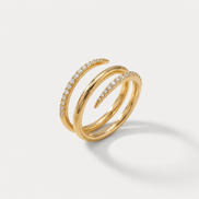 Bague Aure OPALINE PARIS en or avec pierre délicate, vue de face montrant le design élégant et raffinée.