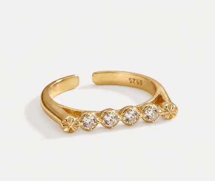 Bague Elios OPALINE PARIS en or avec pierre précieuse, vue de face, taille ajustable 52-56, bijou élégant et sophistiqué.