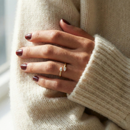 Bague Pia OPALINE PARIS en argent avec pierre précieuse, vue de face sur fond blanc.