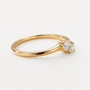 Bague Pia OPALINE PARIS en argent avec pierre précieuse, vue de face sur fond blanc.